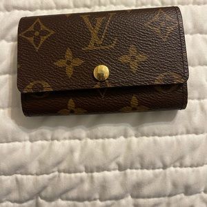 Monogram Louis Vuitton 6 Key Holder